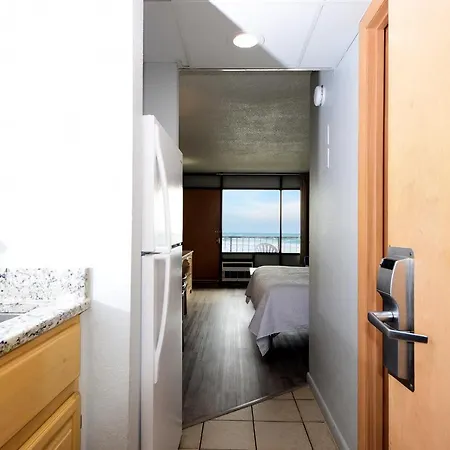Hotel Holiday Sands North 
